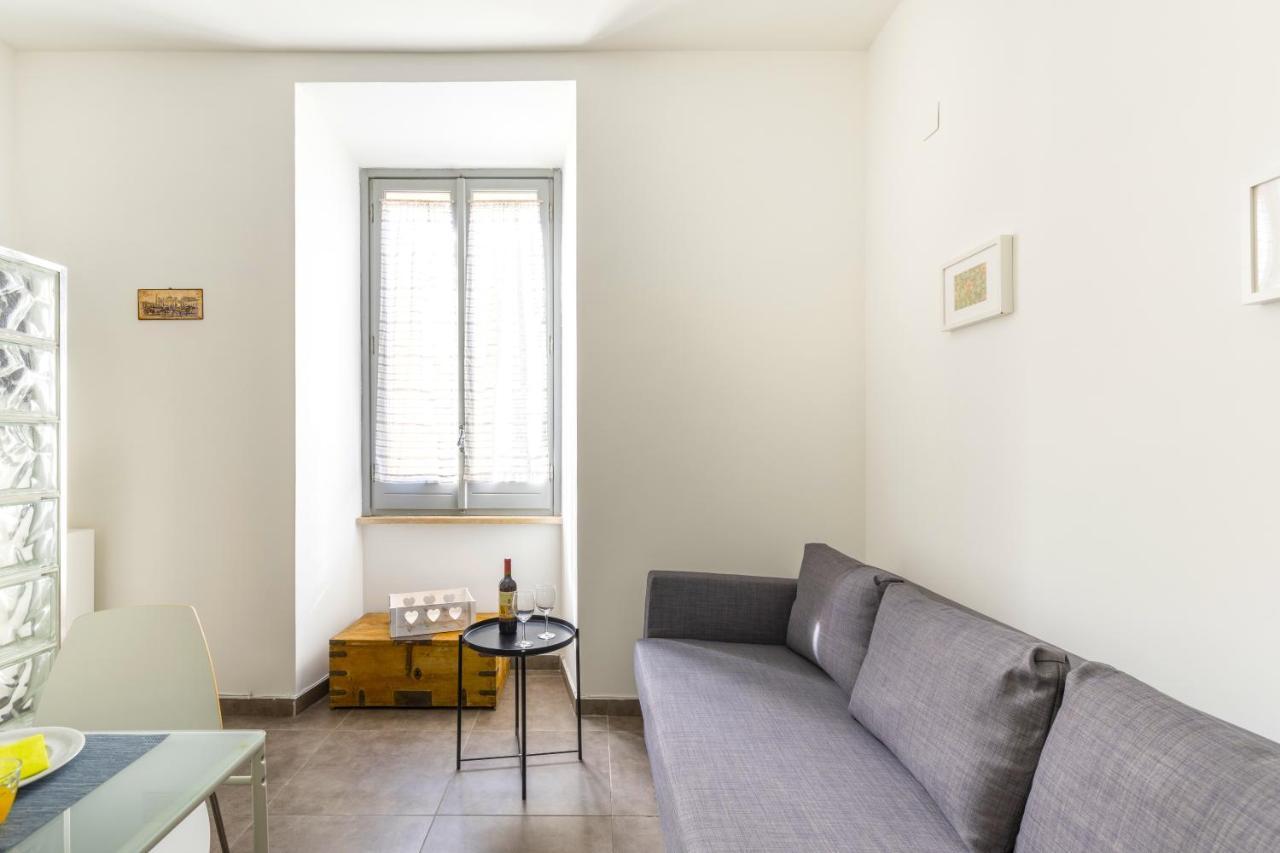 Hostly - Nicole Apartment Volturno- Full Rome Center Exterior photo